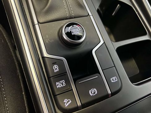 Used 2025 Kia Sorento LX FWD image 21