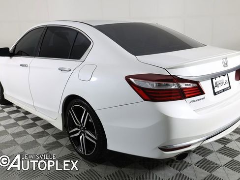 Used 2016 Honda Accord Sport image 7
