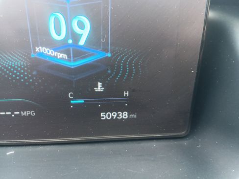 Used 2022 Hyundai Santa Cruz SEL Premium image 23