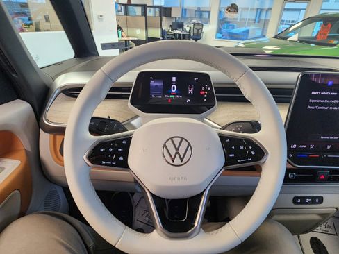 New 2025 Volkswagen ID. Buzz Pro S Plus image 14