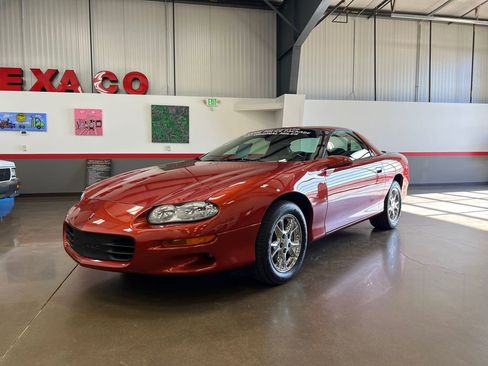 Used 2002 Chevrolet Camaro Z28 w/ Preferred Equipment Group image 6