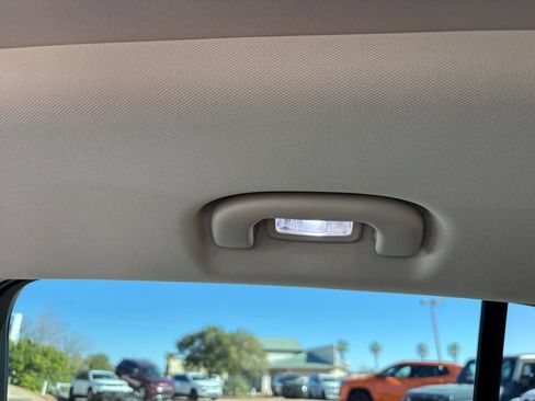 Used 2022 Buick Envision Essence w/ Technology Package I FWD image 42