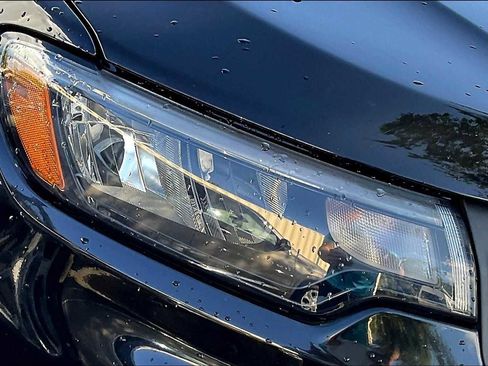 Used 2022 Jeep Compass Latitude image 27