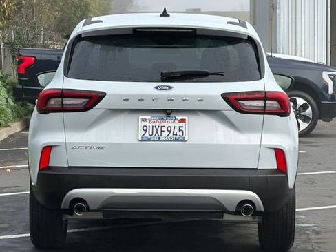 Used 2025 Ford Escape Active image 8