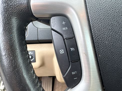 Used 2010 GMC Acadia SLT FWD image 33
