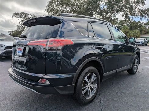 Used 2017 Toyota RAV4 XLE image 4