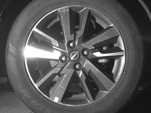 Used 2025 Nissan Versa SV image 13