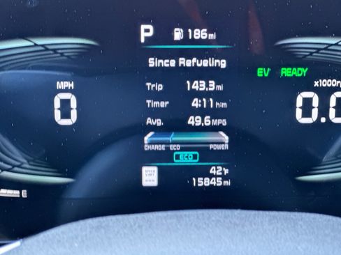 Certified 2024 Kia Niro EX image 29