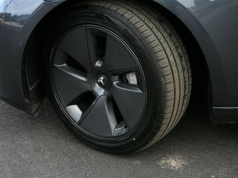 Used 2022 Tesla Model 3 Long Range image 3