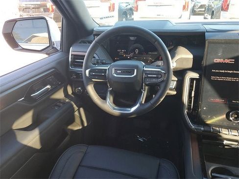 New 2026 GMC Yukon XL Denali image 13