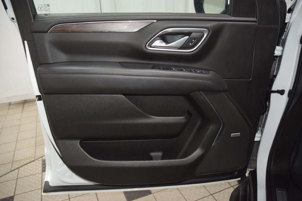 Used 2022 Chevrolet Tahoe LT w/ Luxury Package AWD/4WD image 47