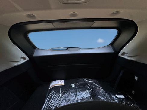 Used 2026 Nissan Rogue S AWD/4WD image 33