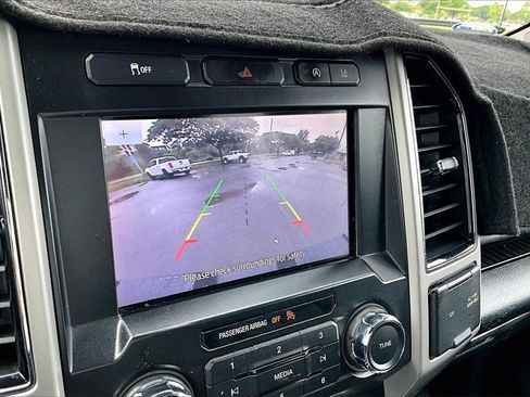 Used 2020 Ford F150 Lariat image 23