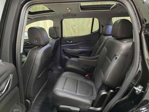 Used 2023 GMC Acadia SLT w/ Elevation Edition image 33