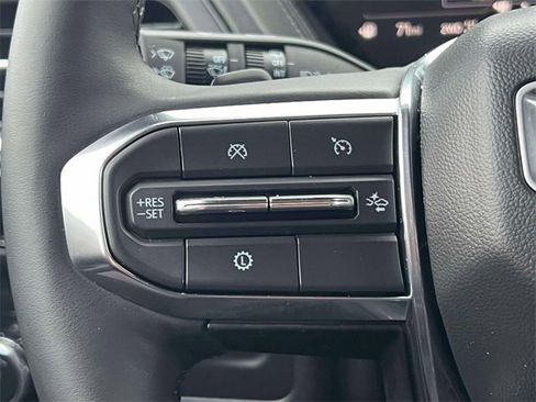 Used 2025 GMC Yukon XL Denali image 22