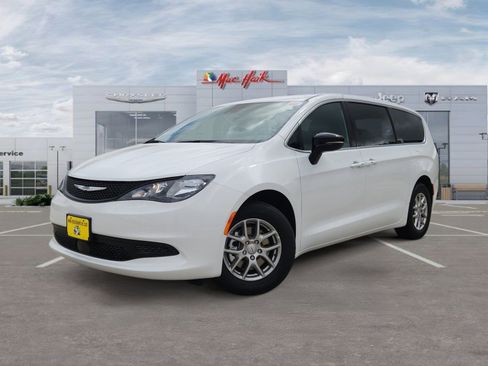 New 2026 Chrysler Voyager LX image 1