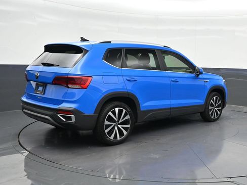 Used 2022 Volkswagen Taos SE FWD image 5