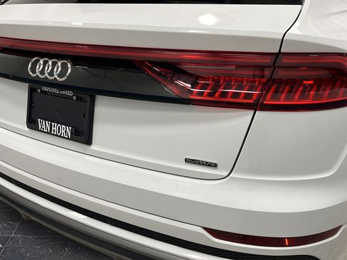 Used 2023 Audi Q8 Premium Plus w/ Premium Plus Package AWD/4WD image 39