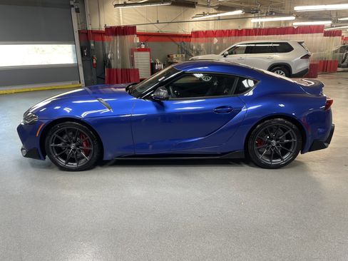 Used 2025 Toyota Supra Premium image 7