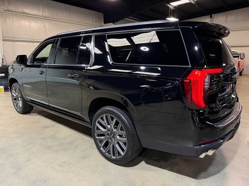Used 2026 GMC Yukon XL Denali Ultimate AWD/4WD image 3