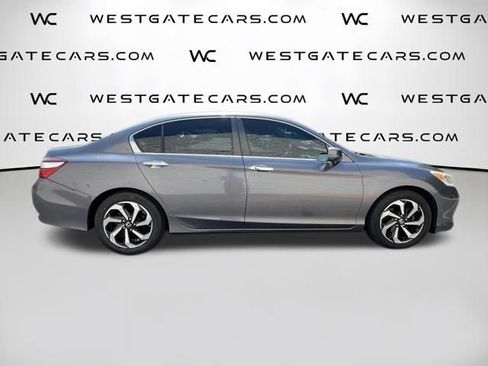 Used 2017 Honda Accord EX image 5