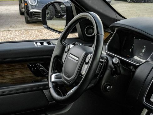 Used 2018 Land Rover Range Rover Supercharged image 11