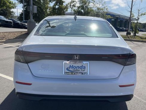 Used 2025 Honda Accord LX image 8