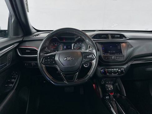 Used 2022 Chevrolet TrailBlazer RS FWD image 21