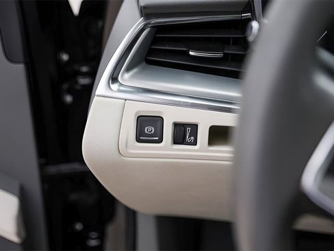 Used 2021 Cadillac XT5 Premium Luxury image 22