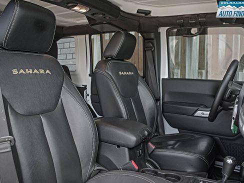 Used 2015 Jeep Wrangler Unlimited Sahara AWD/4WD image 19