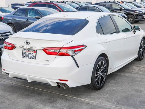 Used 2020 Toyota Camry SE image 9