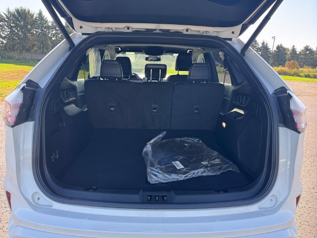 Used 2023 Ford Edge ST AWD/4WD image 17