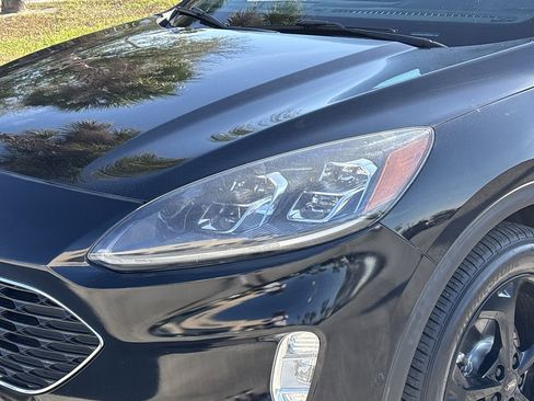 Certified 2020 Ford Escape Titanium image 6