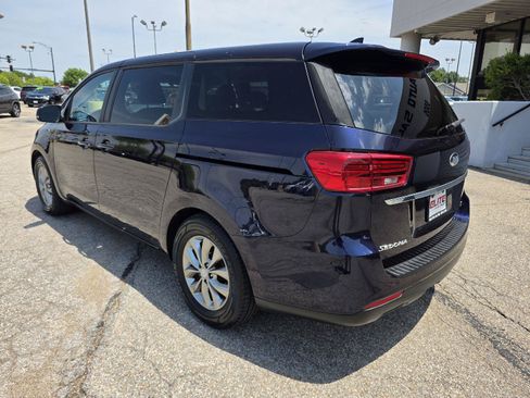 Used 2019 Kia Sedona LX FWD image 7