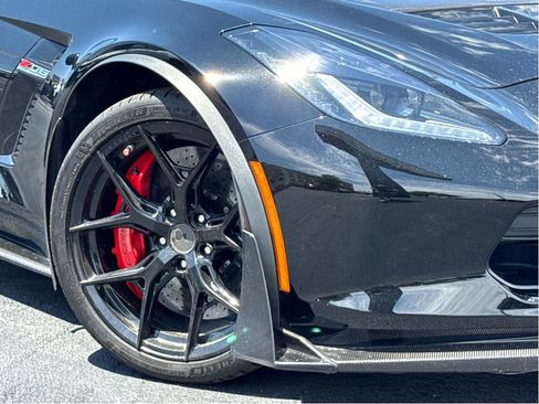 Used 2016 Chevrolet Corvette Z06 w/ 3LZ Preferred Equipment Group RWD image 5