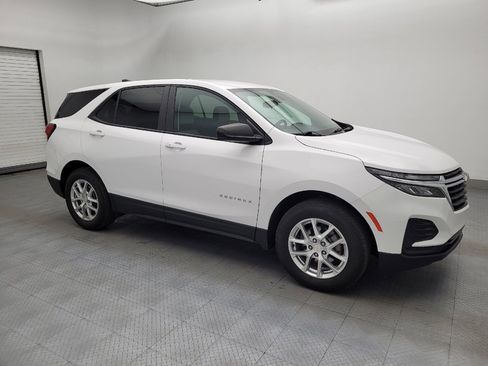 Used 2024 Chevrolet Equinox LS AWD/4WD image 11