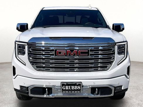 Used 2023 GMC Sierra 1500 Denali w/ Denali Reserve Package AWD/4WD image 4