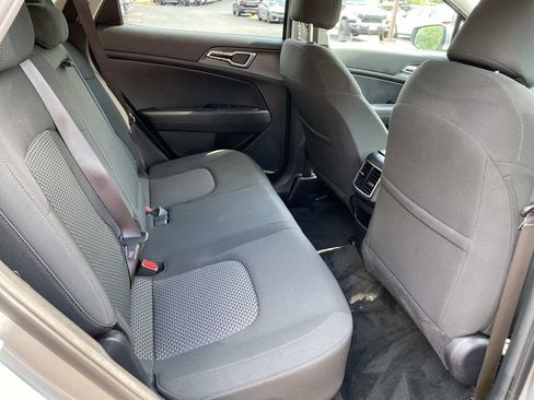 Used 2023 Kia Sportage LX AWD/4WD image 22