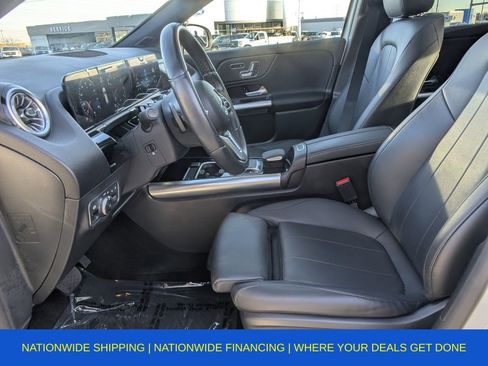 Used 2023 Mercedes-Benz GLA 250 4MATIC w/ Premium Package image 11