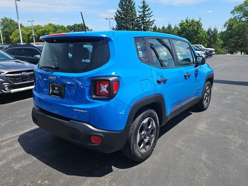 Used 2015 Jeep Renegade Sport w/ Power & Air Group FWD image 3