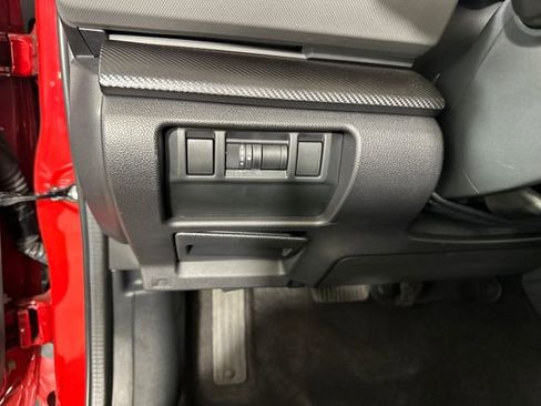 Used 2024 Subaru Crosstrek 2.5i Limited w/ Crosstrek Mirror Package image 19