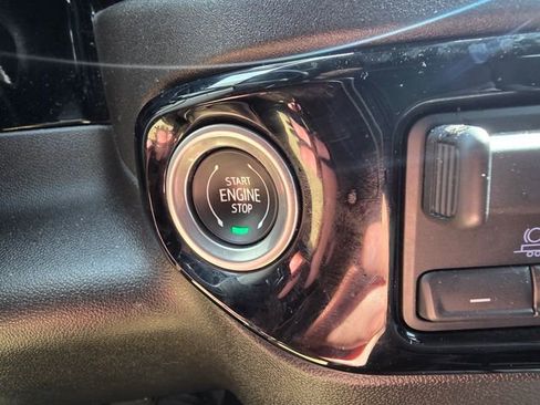 Used 2024 Chevrolet Silverado 2500 LT image 36