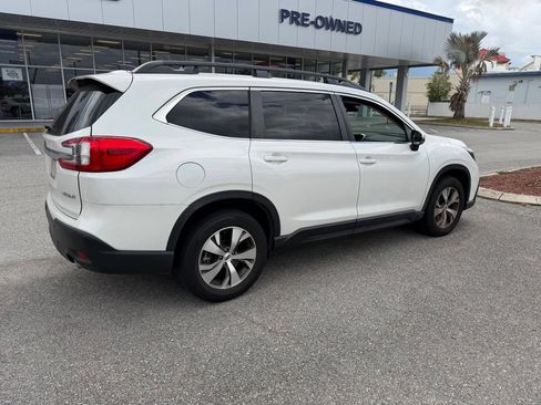 Used 2023 Subaru Ascent Premium w/ Convenience Package AWD/4WD image 3