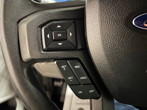 Used 2015 Ford F150 XLT image 27