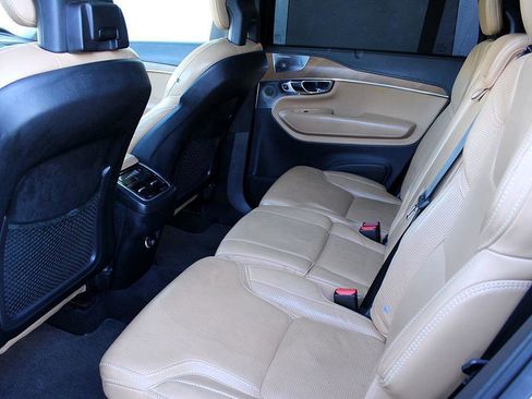 Used 2016 Volvo XC90 T6 image 31