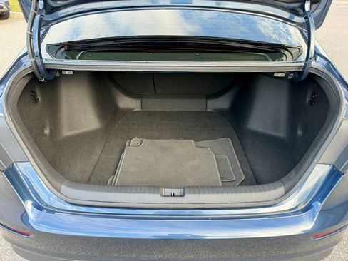 Used 2025 Honda Accord SE image 12