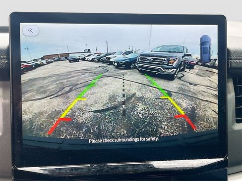 Used 2023 Ford Expedition XLT image 14