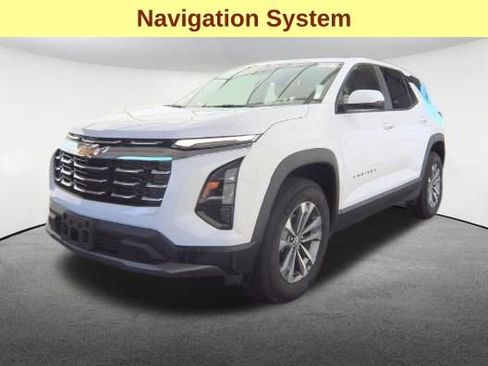 Used 2025 Chevrolet Equinox LT image 4