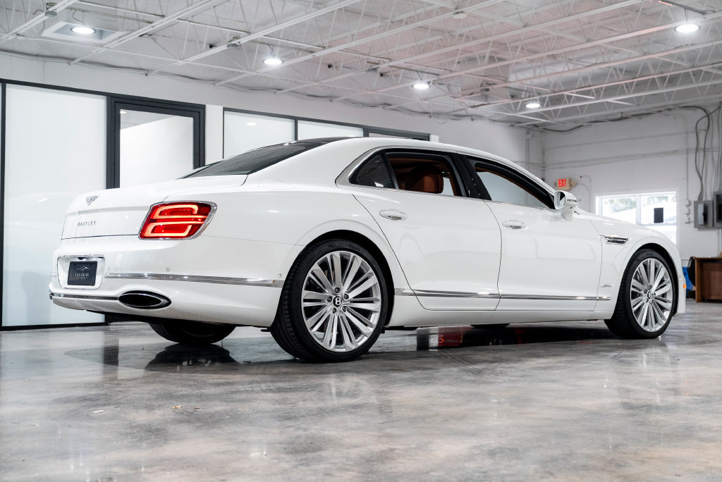 Used 2023 Bentley Flying Spur W12 AWD/4WD image 19