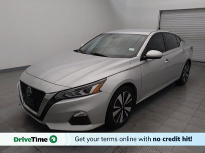 Used 2022 Nissan Altima 2.5 SV